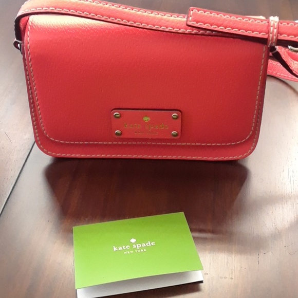 ♤Kate Spade Wellesley Coral Crossbody♤ - Picture 3 of 8